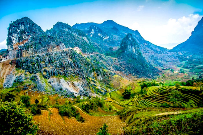 Best time to travel to Dong Van Karst Plateau